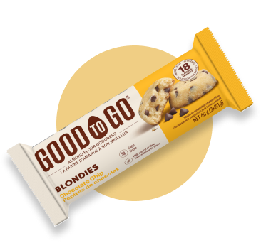 An individually wrapped pouch of GOOD TO GO blondies on a circular yellow background.